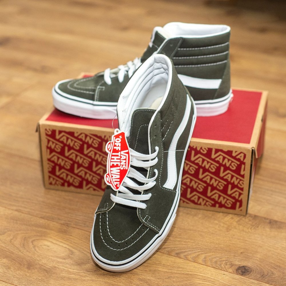 Vans Sk8-Hi shoes - Brand new, original box & tags